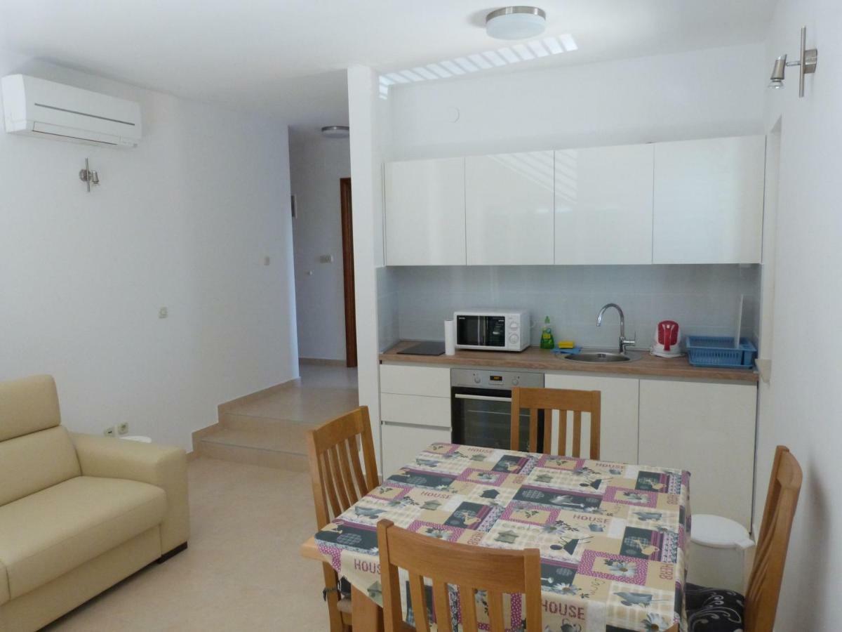 Maria Apartments Starigrad Paklenica Exterior foto